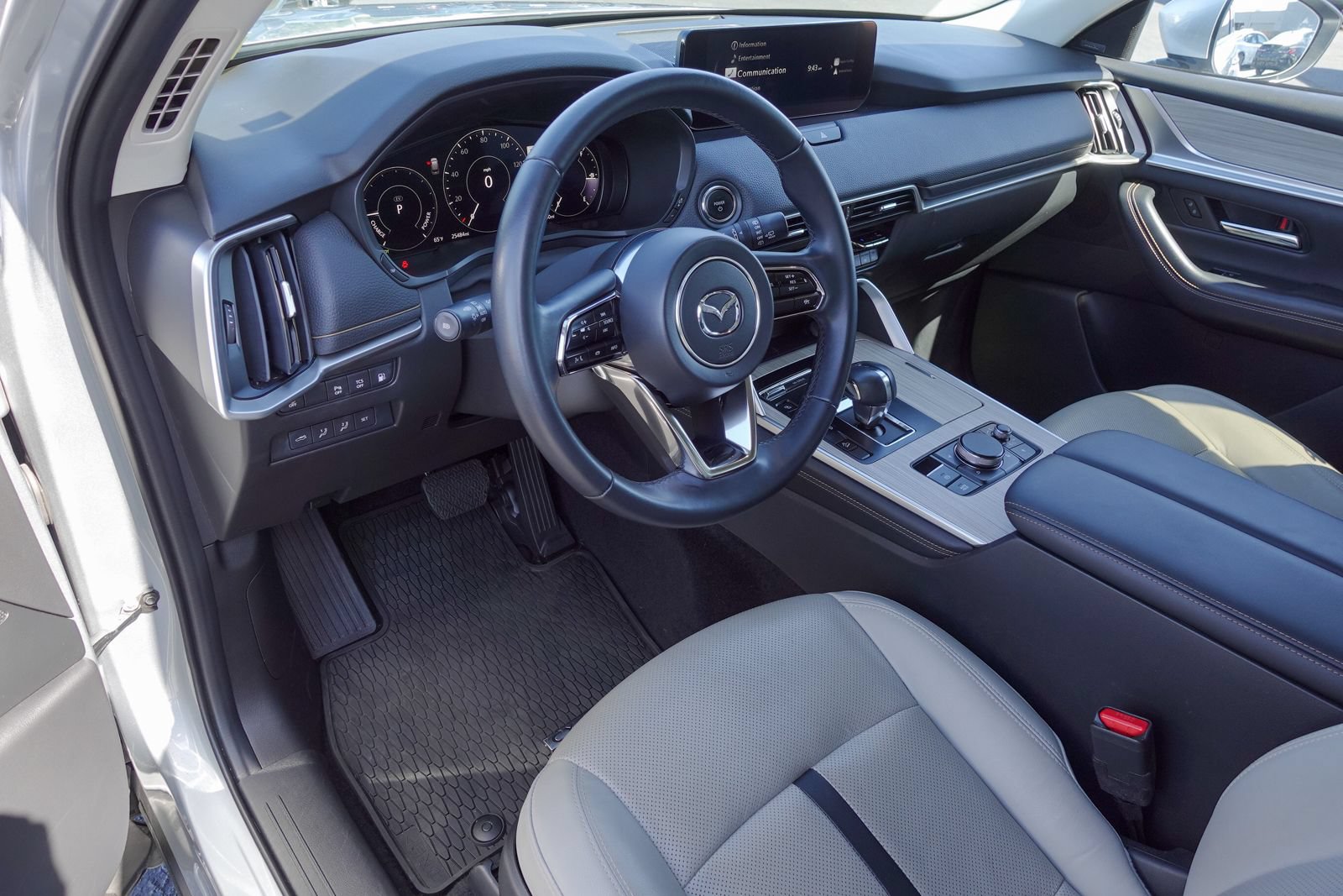 Certified 2024 MAZDA CX-90 Plug-In Hybrid w/ Premium Pkg AWD/4WD image 9