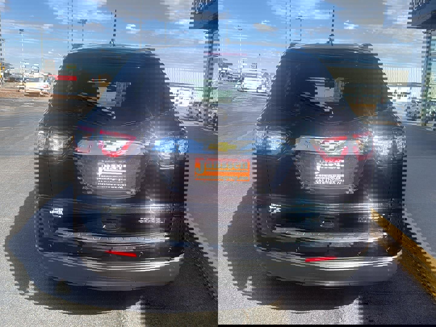 Used 2016 Chevrolet Traverse LT image 3