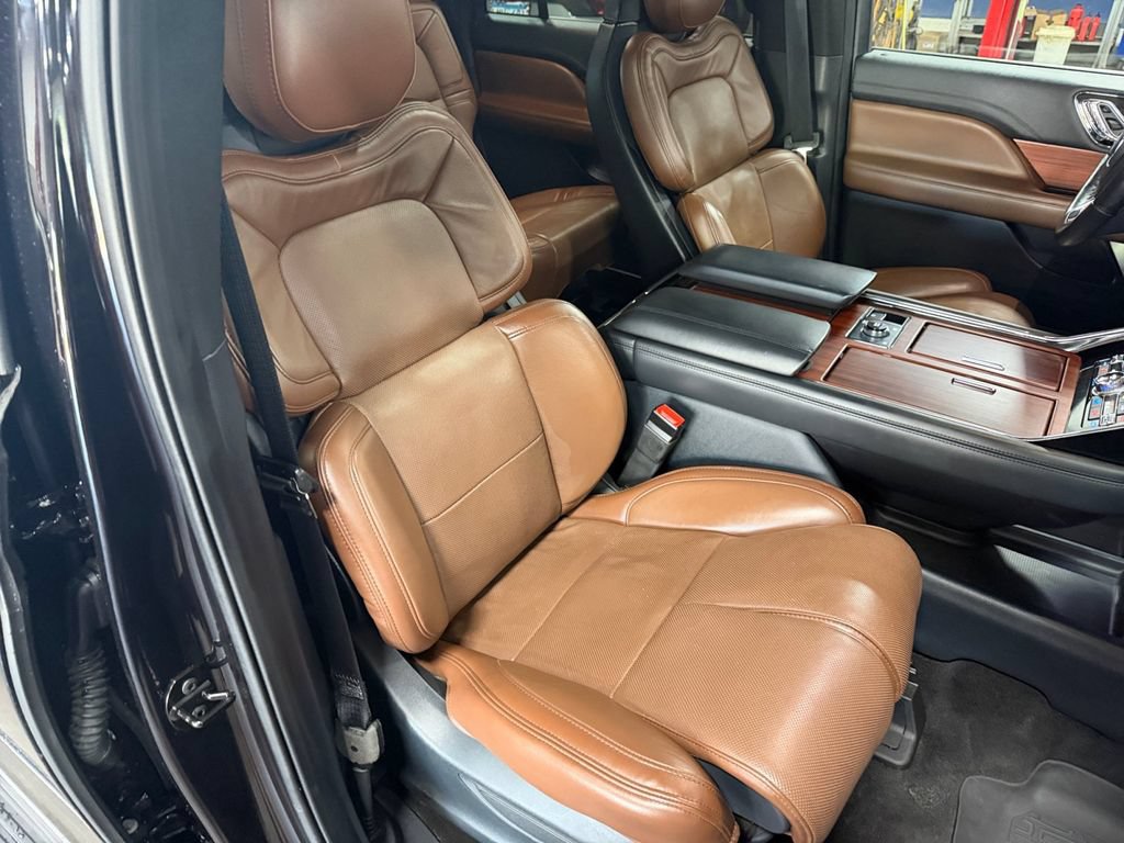 Used 2024 Lincoln Navigator L Reserve w/ Equipment Group 201A AWD/4WD image 18
