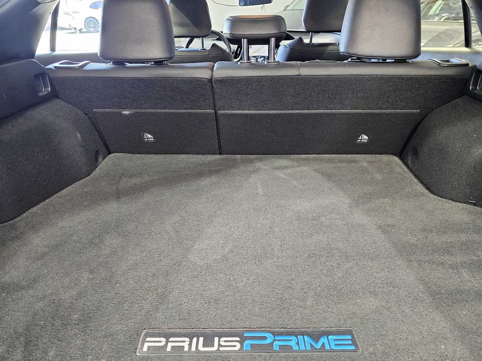 Used 2020 Toyota Prius Prime XLE w/ Carpet Mat Package FWD image 10