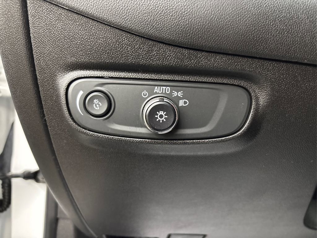 Used 2019 Chevrolet Equinox LT w/ LPO, Cargo Package image 24