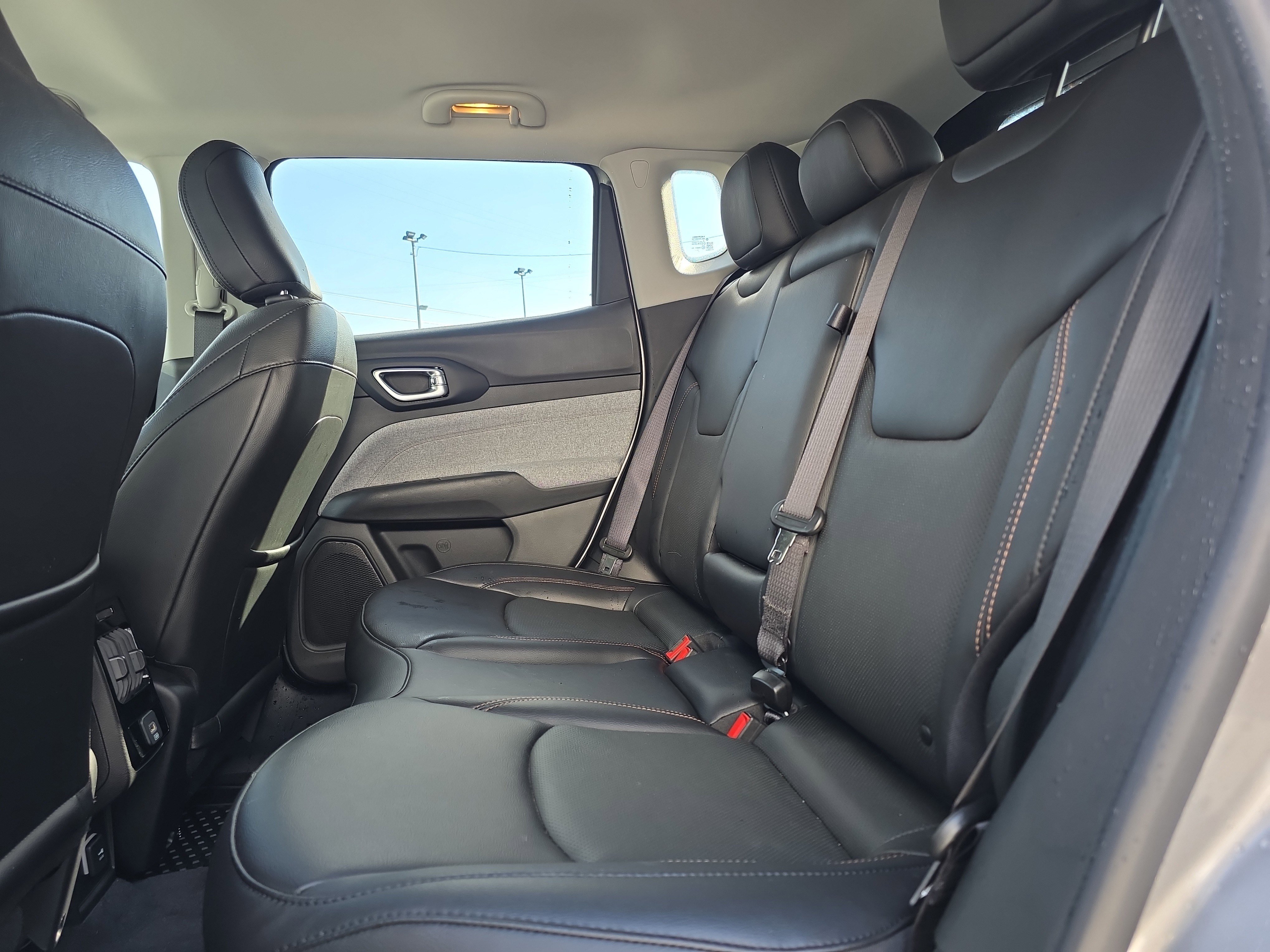 Used 2022 Jeep Compass Latitude image 14