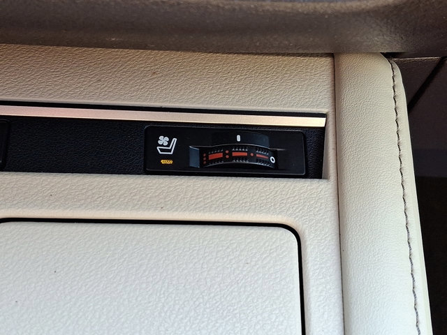 Used 2017 Lexus ES 350 w/ Navigation System Package image 27