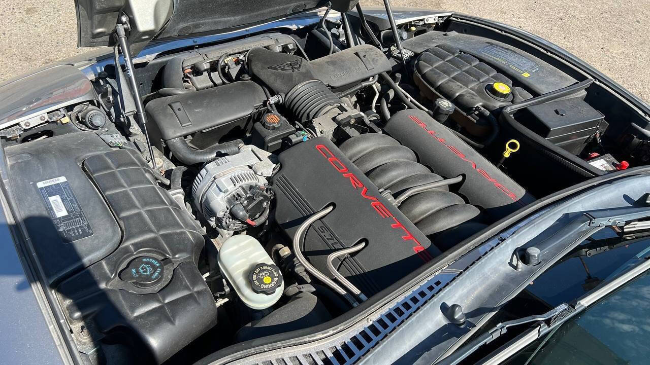 Used 1998 Chevrolet Corvette Coupe w/ Memory Pkg RWD image 31