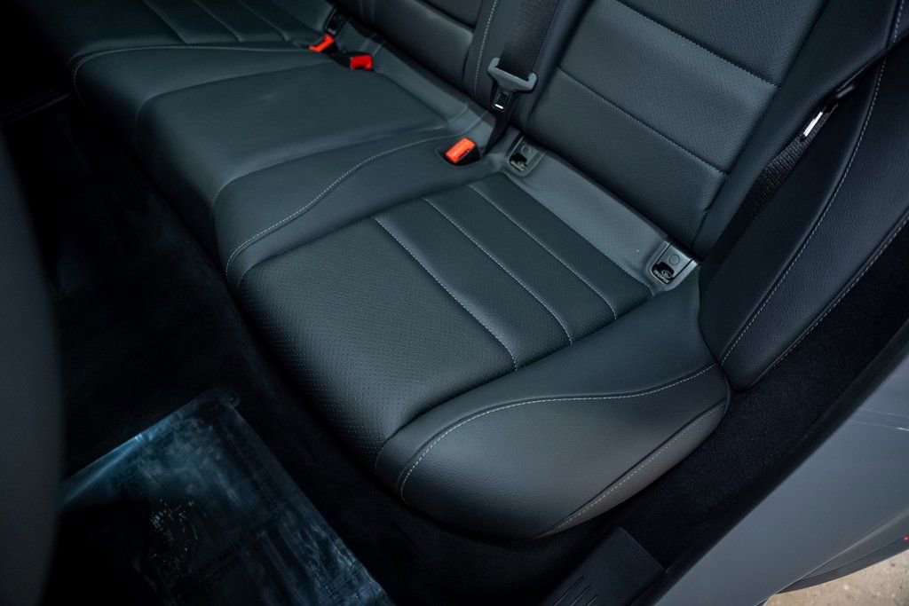 Used 2024 Mercedes-Benz GLE 350 4MATIC w/ AMG Line Exterior image 40