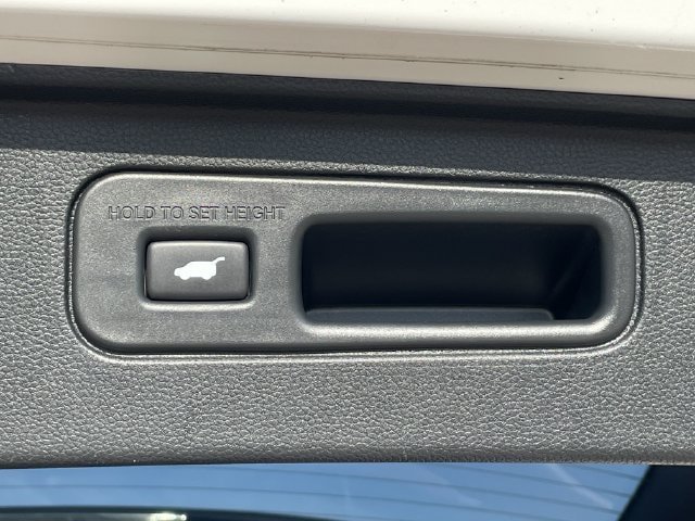 Certified 2023 Honda Pilot Elite image 32