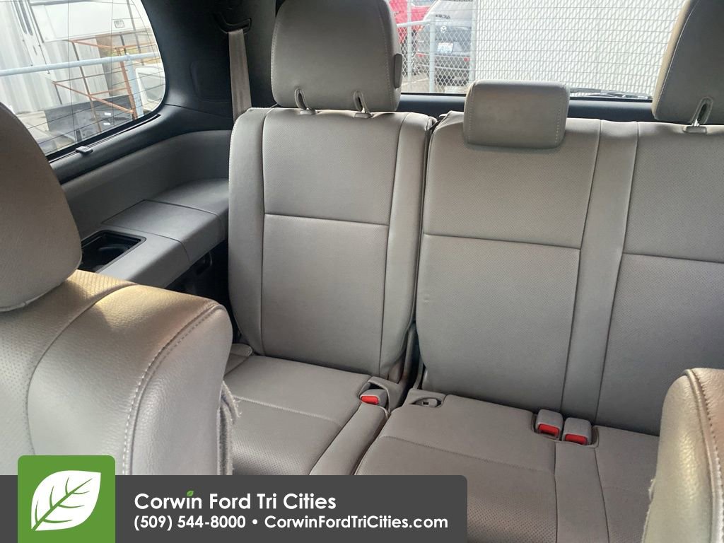 Used 2019 Toyota Sequoia Platinum AWD/4WD image 9
