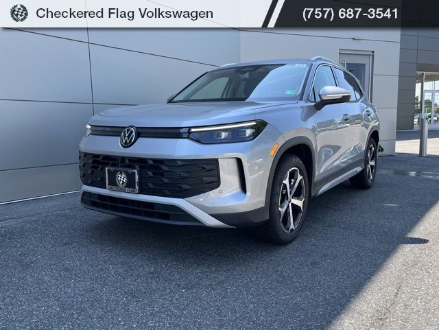 New 2025 Volkswagen Tiguan SE image 8