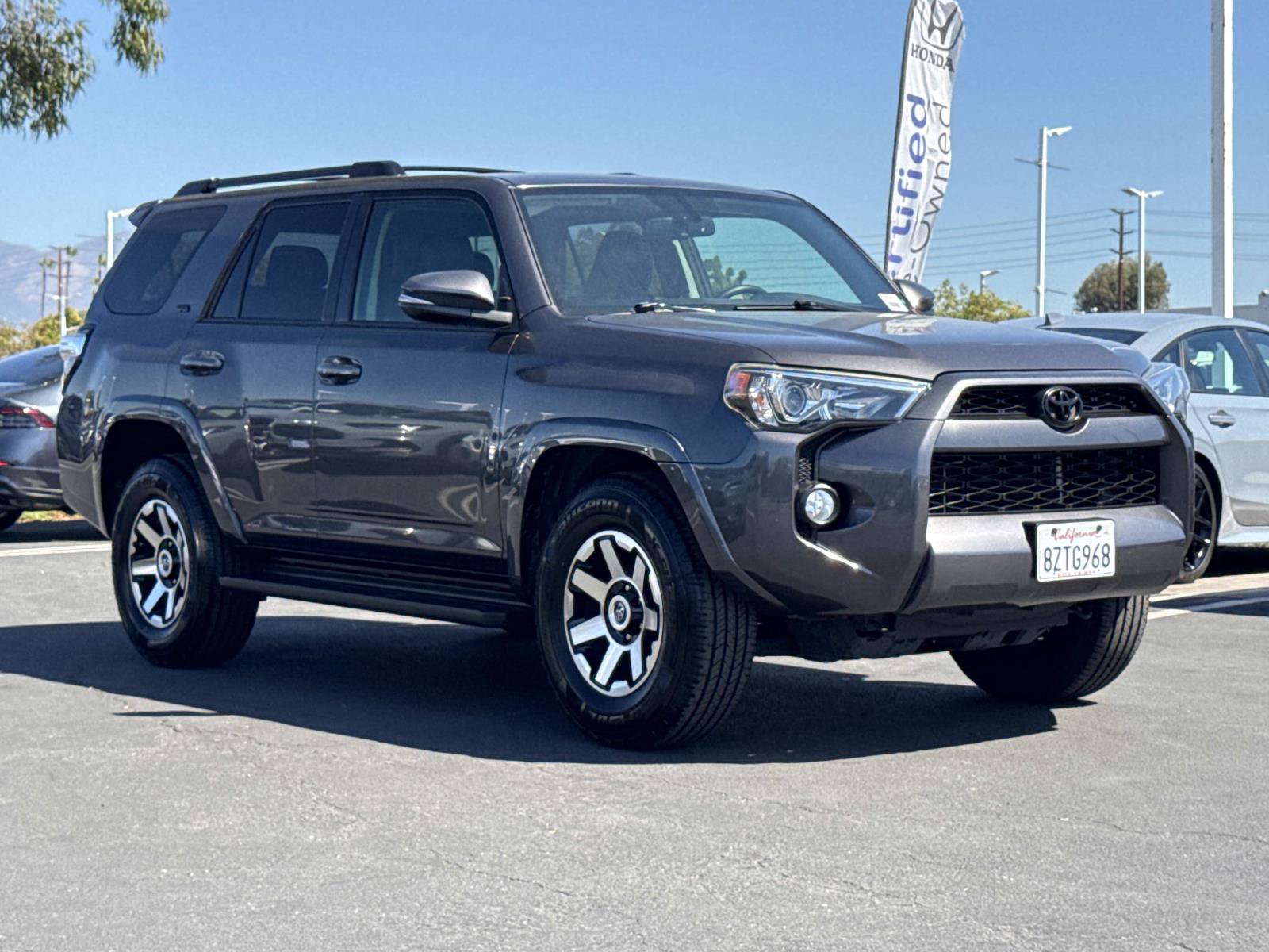 Used 2018 Toyota 4Runner SR5 Premium w/ Convenience Package RWD image 7