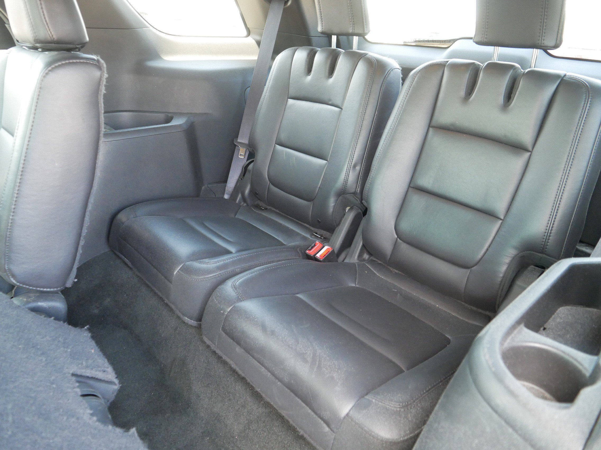 Used 2014 Ford Explorer Limited w/ Equipment Group 302A AWD/4WD image 17