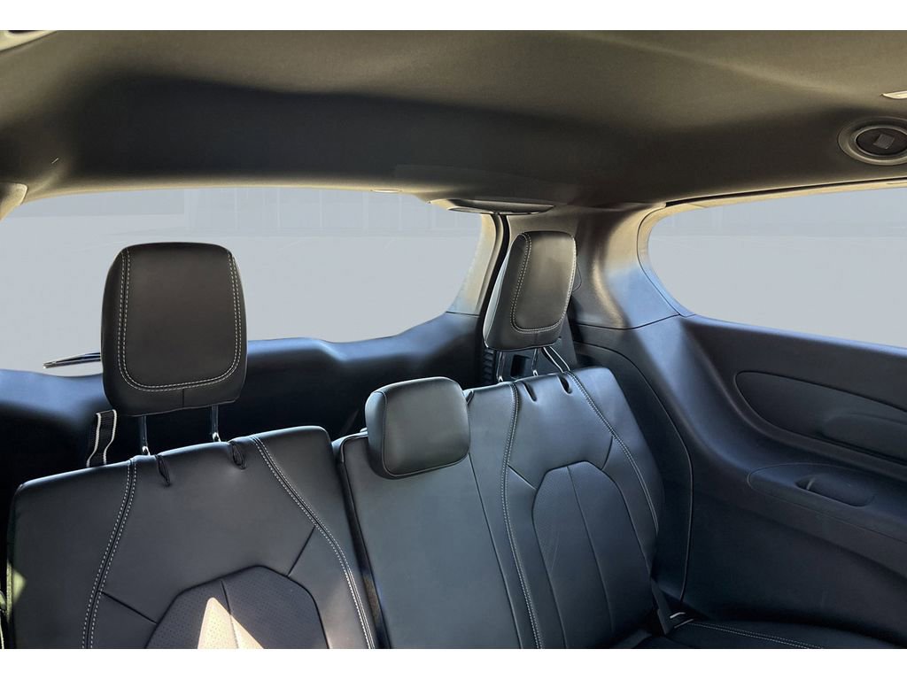 New 2026 Chrysler Pacifica Select image 24