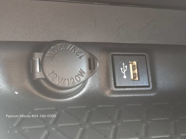 Used 2025 Toyota RAV4 XLE AWD/4WD image 21
