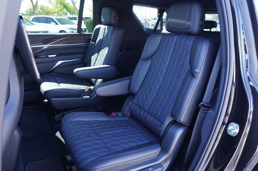 New 2026 Cadillac Escalade IQL Luxury image 8