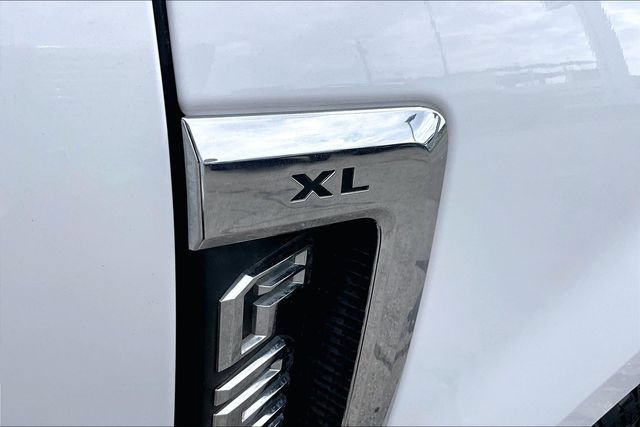 Used 2017 Ford F250 XL w/ Power Equipment Group RWD image 21