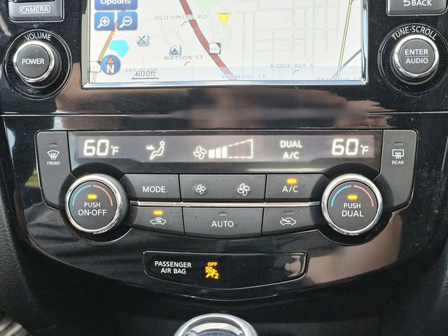 Used 2017 Nissan Rogue SV w/ SV Premium Package FWD image 23