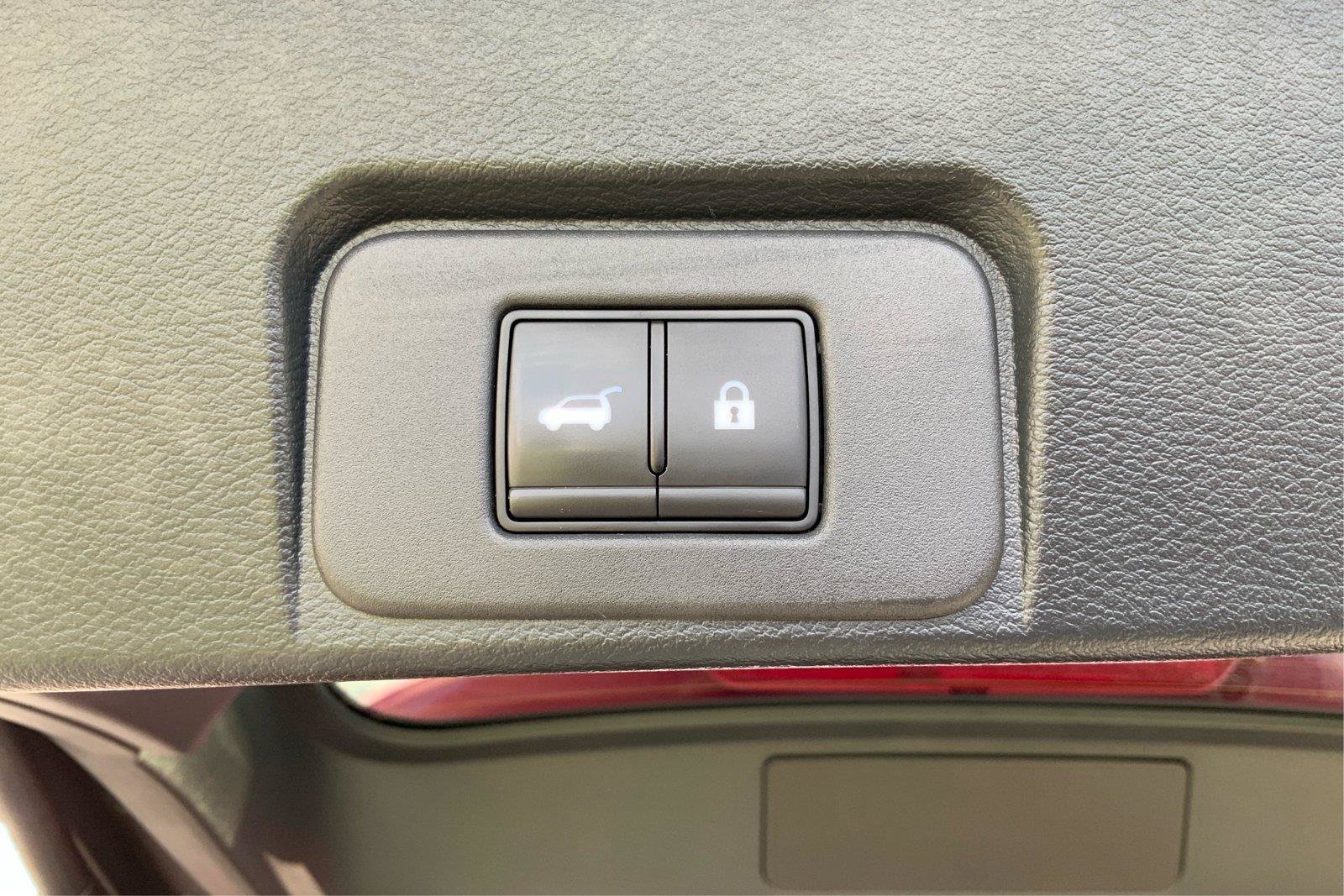 Used 2025 Nissan Rogue SV AWD/4WD image 30