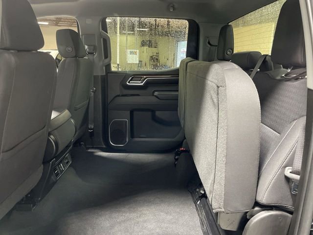 Used 2023 Chevrolet Silverado 1500 LT image 24