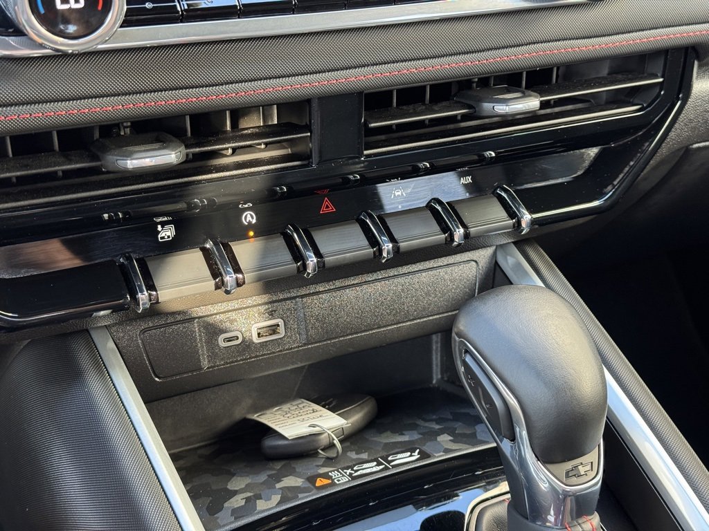 Used 2024 Chevrolet Colorado Z71 image 15