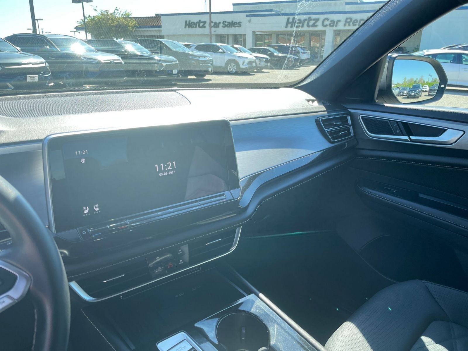 Used 2025 Volkswagen Atlas Cross Sport SE image 37