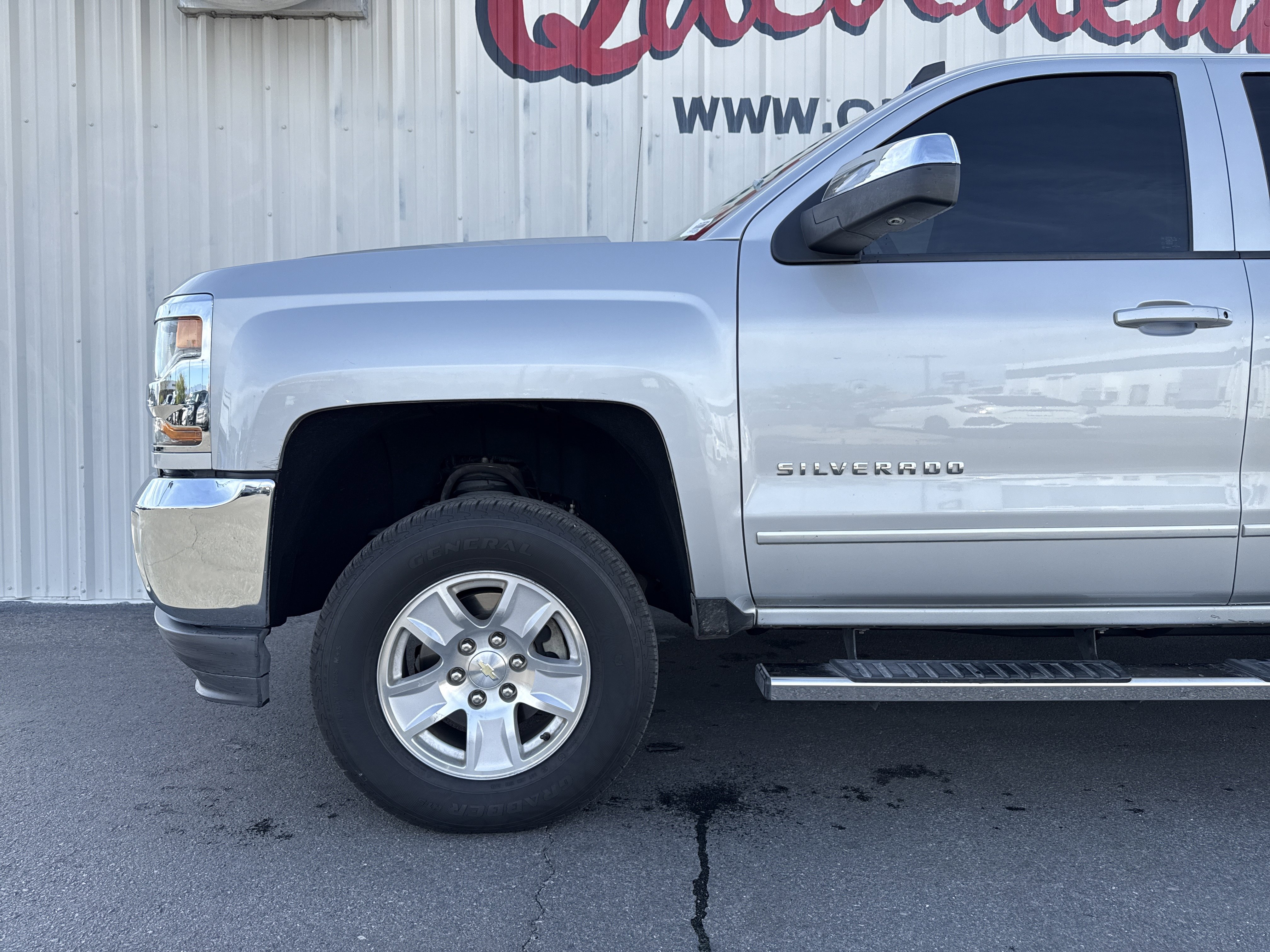 Used 2018 Chevrolet Silverado 1500 LT w/ All Star Edition image 3