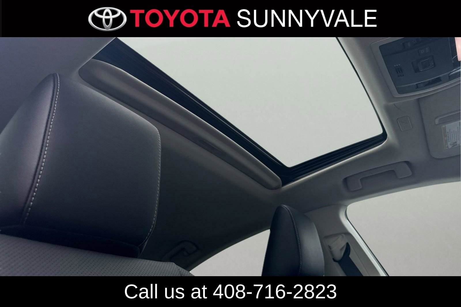 Used 2025 Lexus ES 300h w/ Premium Package image 21