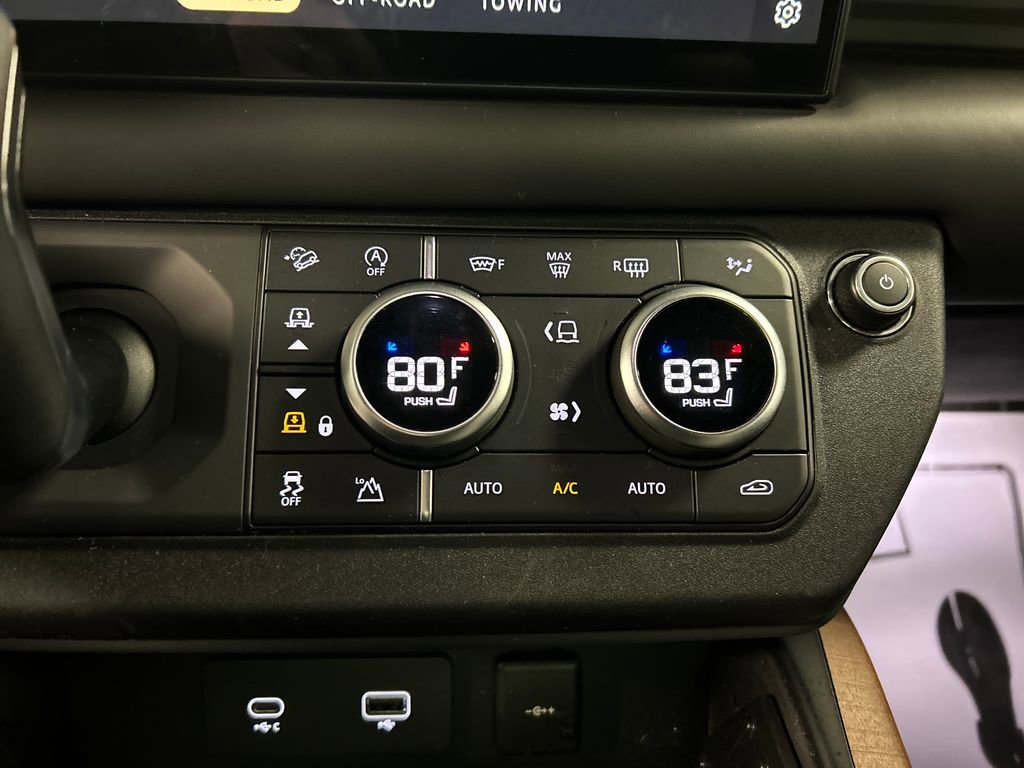 Used 2023 Land Rover Defender 90 X image 17