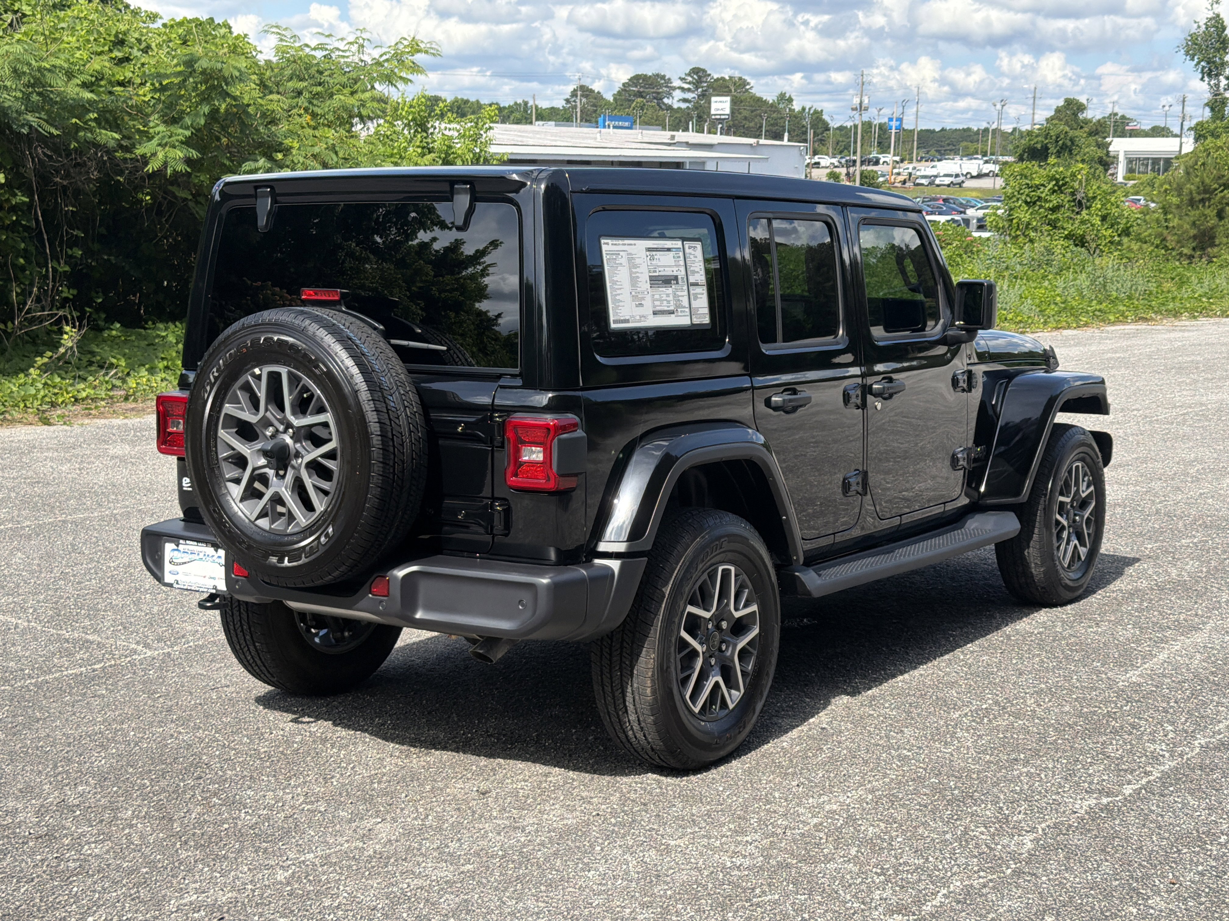 New 2025 Jeep Wrangler Unlimited Sahara AWD/4WD image 3