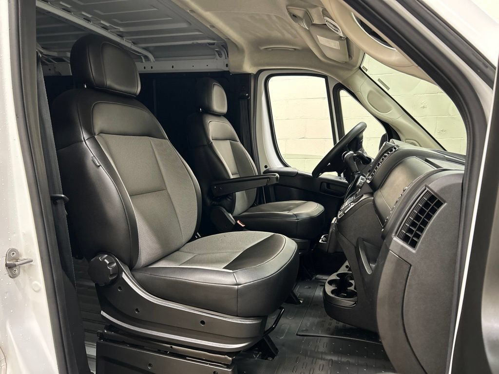 Used 2025 RAM ProMaster 2500 w/ Convenience Group FWD image 8