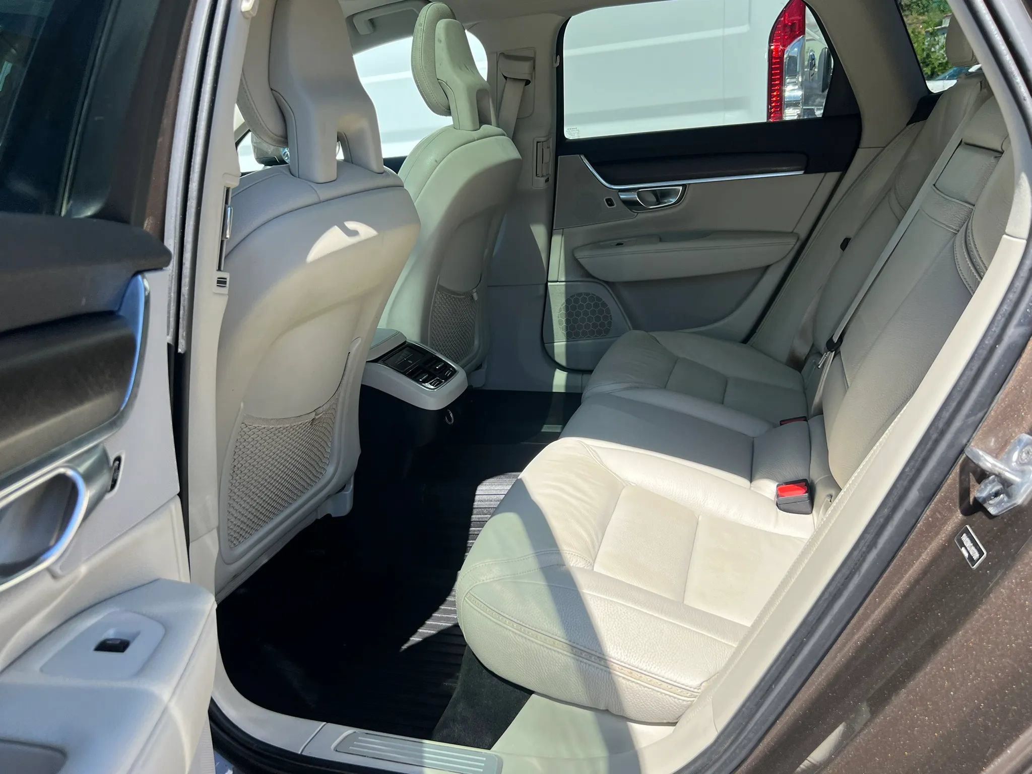 Used 2018 Volvo V90 T5 Cross Country w/ Convenience Package AWD/4WD image 28