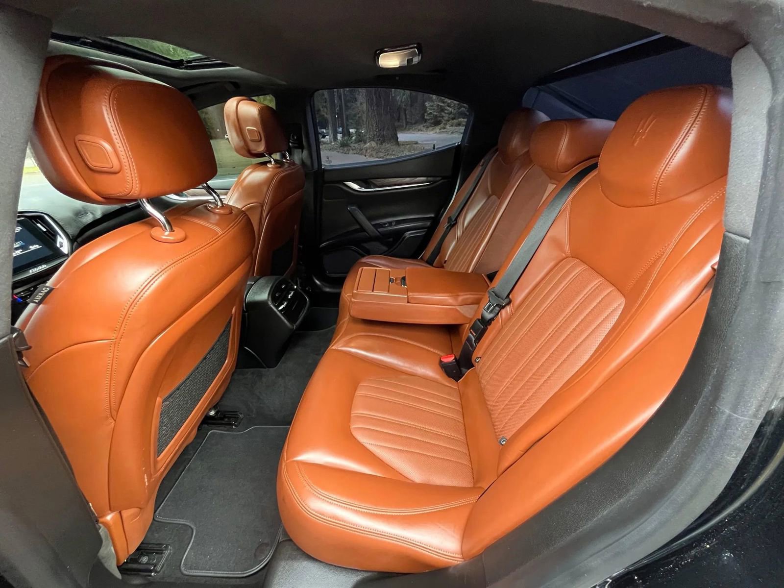 Used 2017 Maserati Ghibli w/ Luxury Package image 18