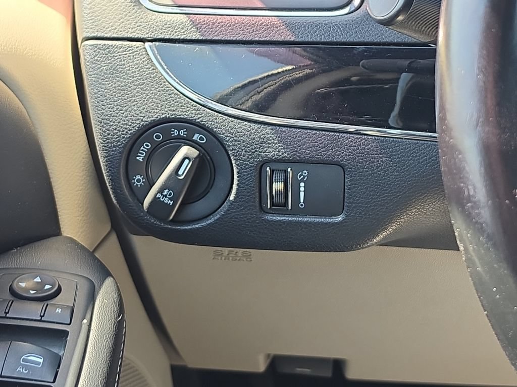 Certified 2019 Dodge Grand Caravan SXT FWD image 29