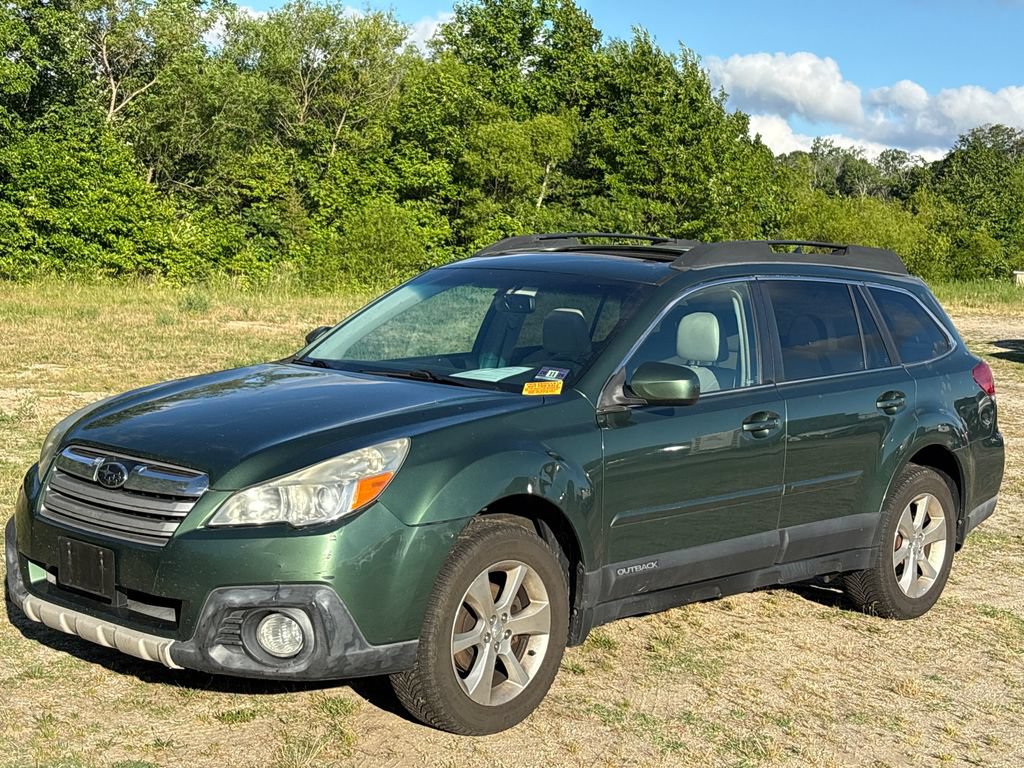 Used 2014 Subaru Outback 2.5i Limited w/ Moonroof Package AWD/4WD image 4