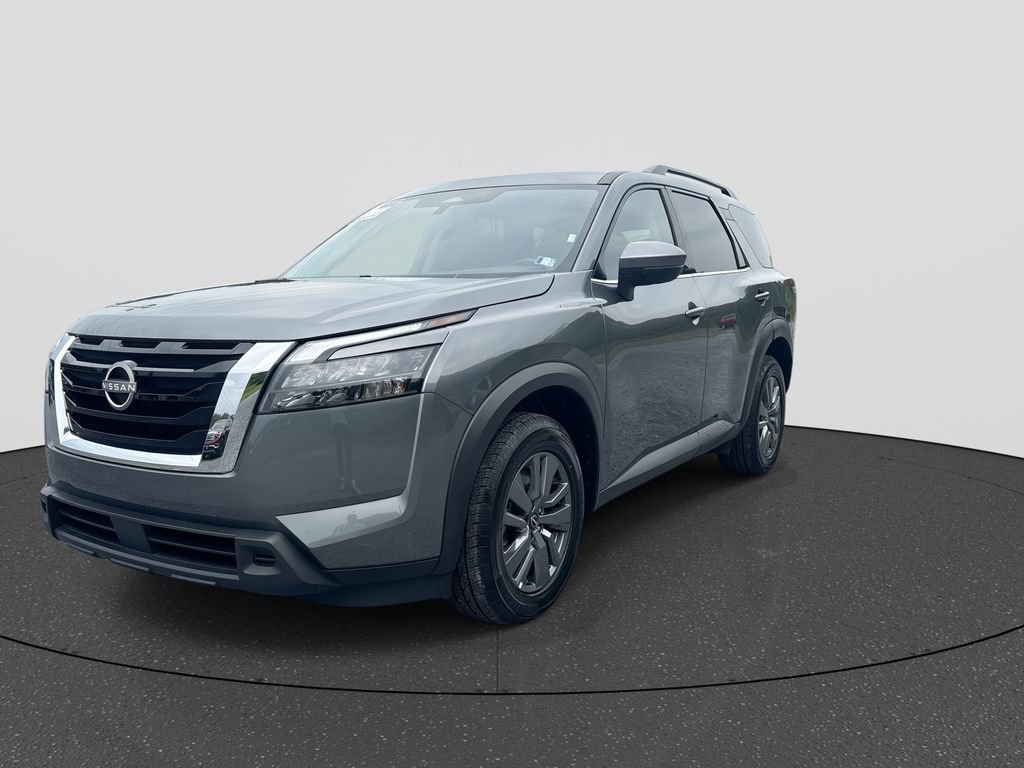 Used 2025 Nissan Pathfinder SV AWD/4WD image 10