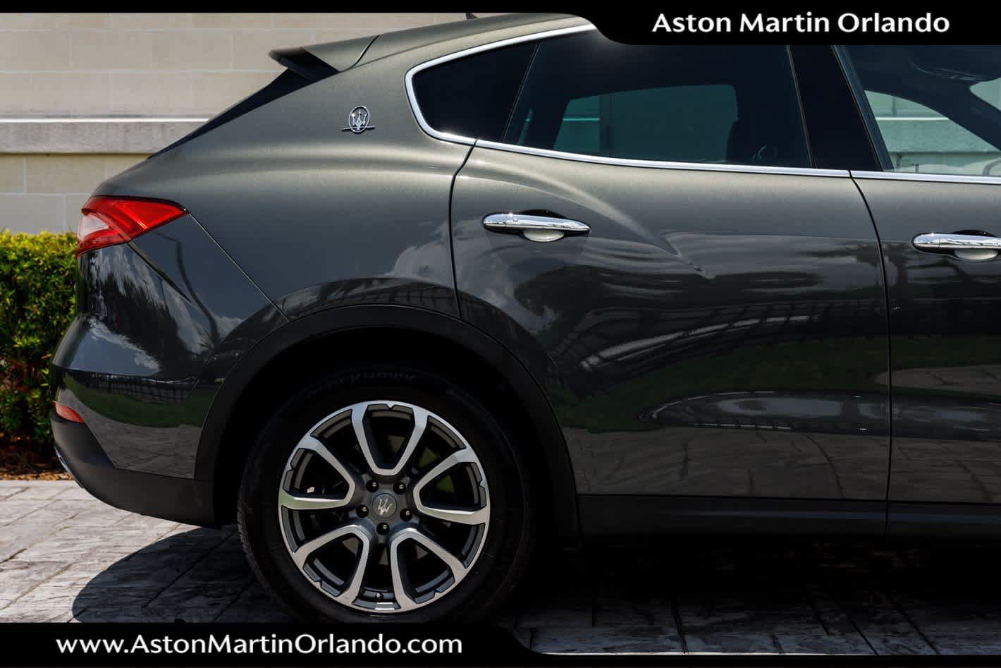 Used 2017 Maserati Levante AWD/4WD image 18