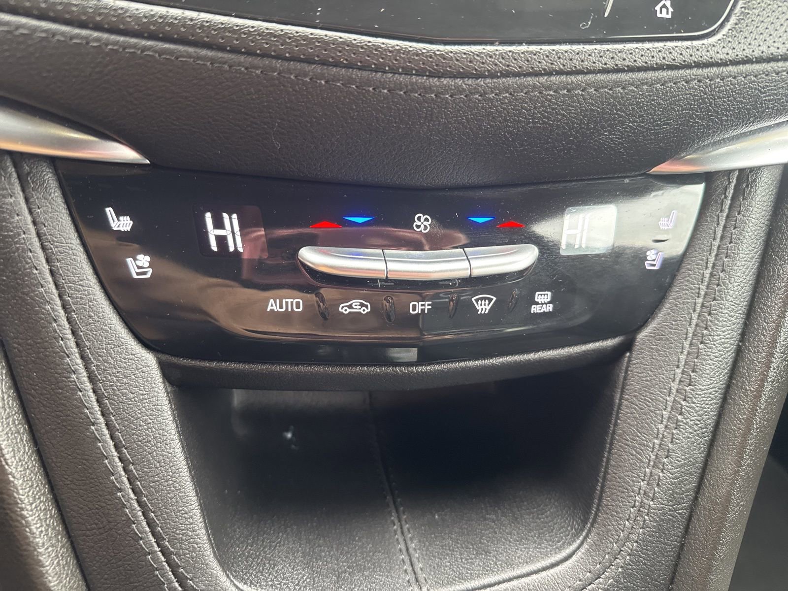 Used 2025 Cadillac XT5 Premium Luxury image 33