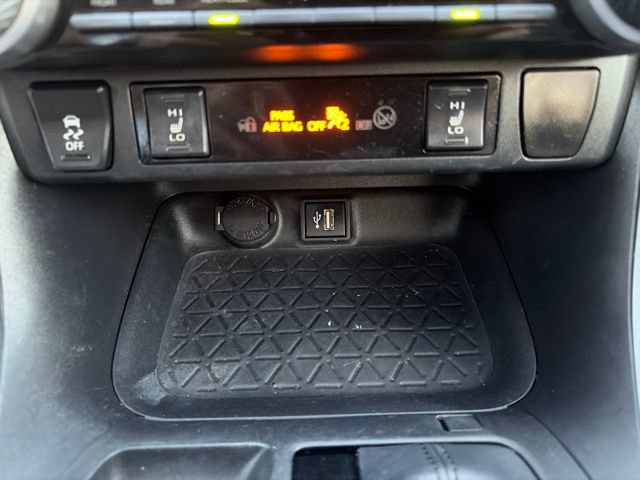 Used 2024 Toyota RAV4 XSE AWD/4WD image 22