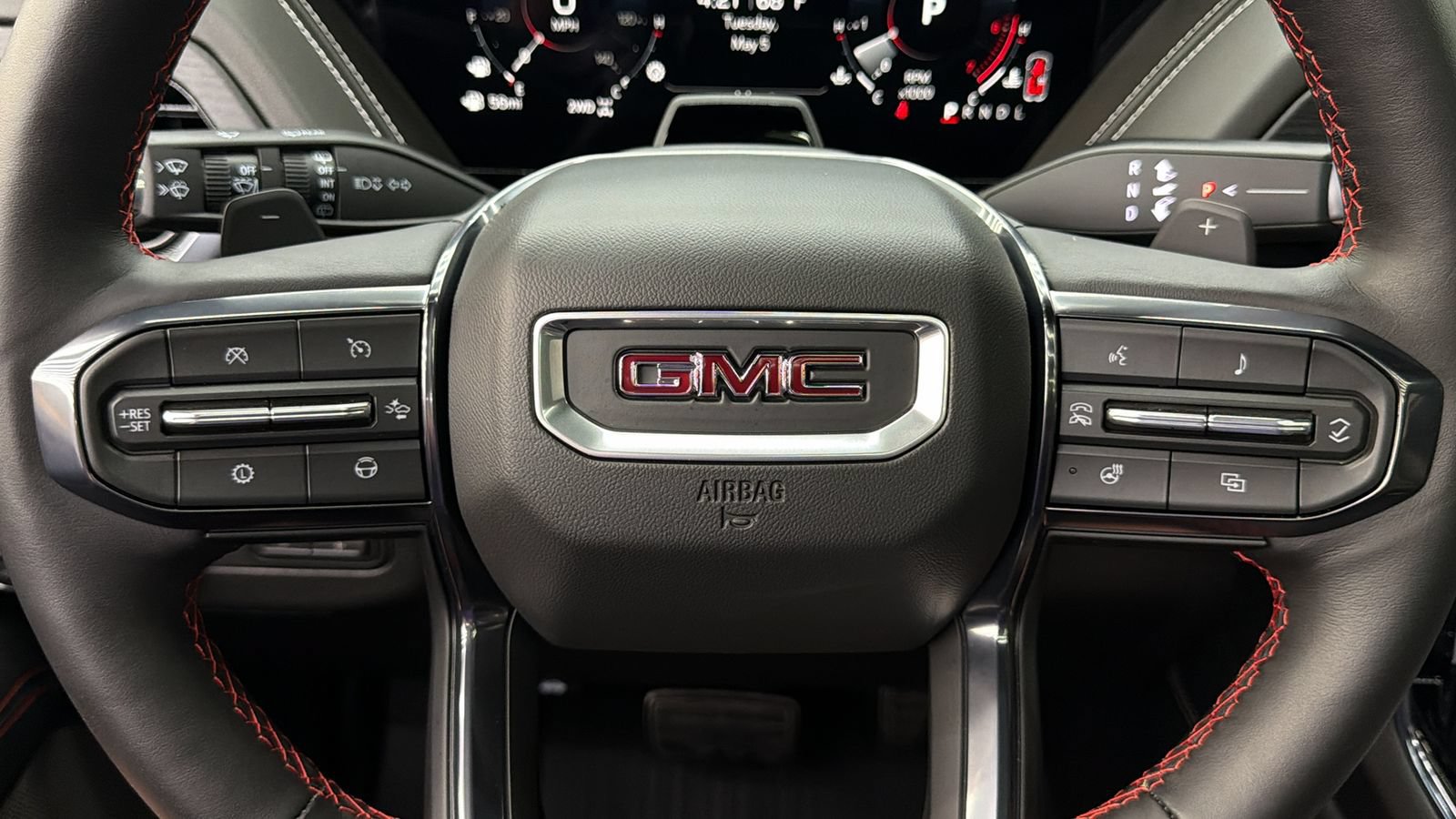 Used 2026 GMC Yukon AT4 Ultimate w/ LPO, Floor Liner Package AWD/4WD image 27