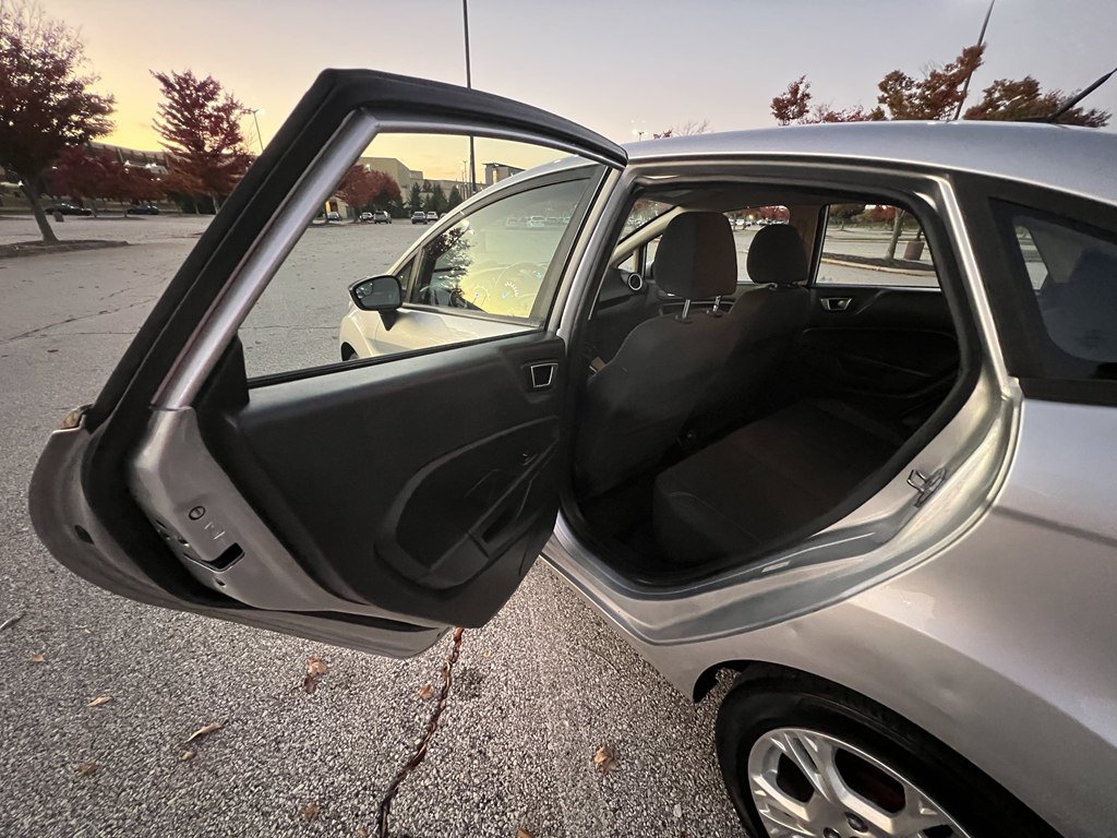 Used 2015 Ford Fiesta SE FWD image 14