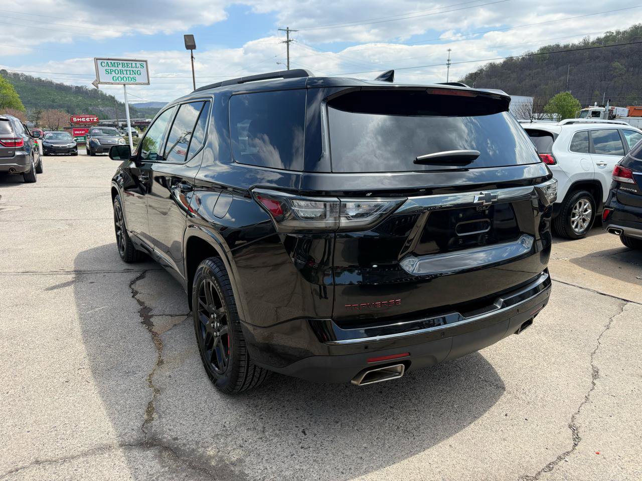 Used 2019 Chevrolet Traverse Premier w/ Redline Edition AWD/4WD image 5