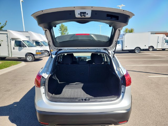 Used 2018 Nissan Rogue Sport S AWD/4WD image 28
