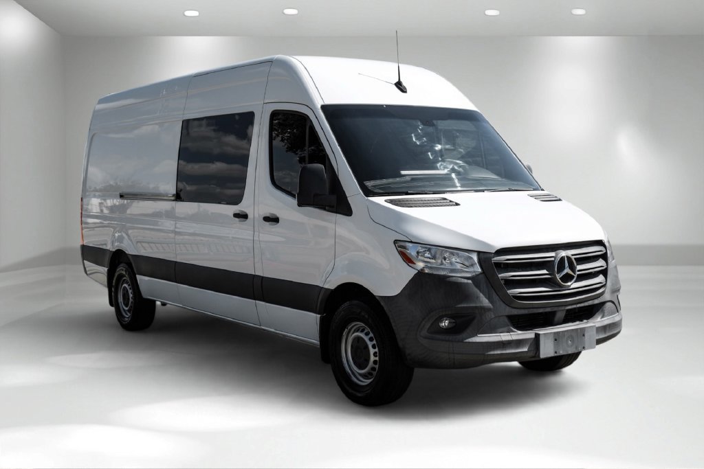 Used 2019 Mercedes-Benz Sprinter 170 w/ Driver Convenience Package image 5