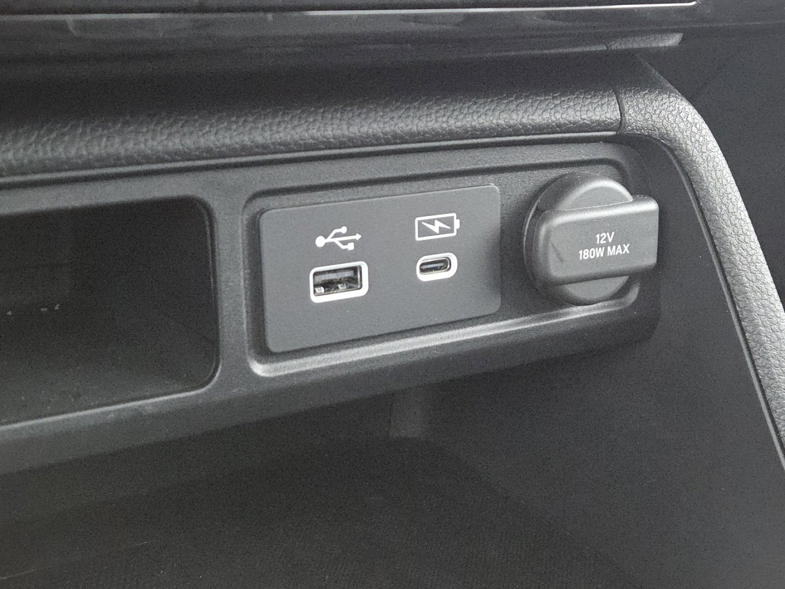 Used 2025 Honda Pilot Elite image 33