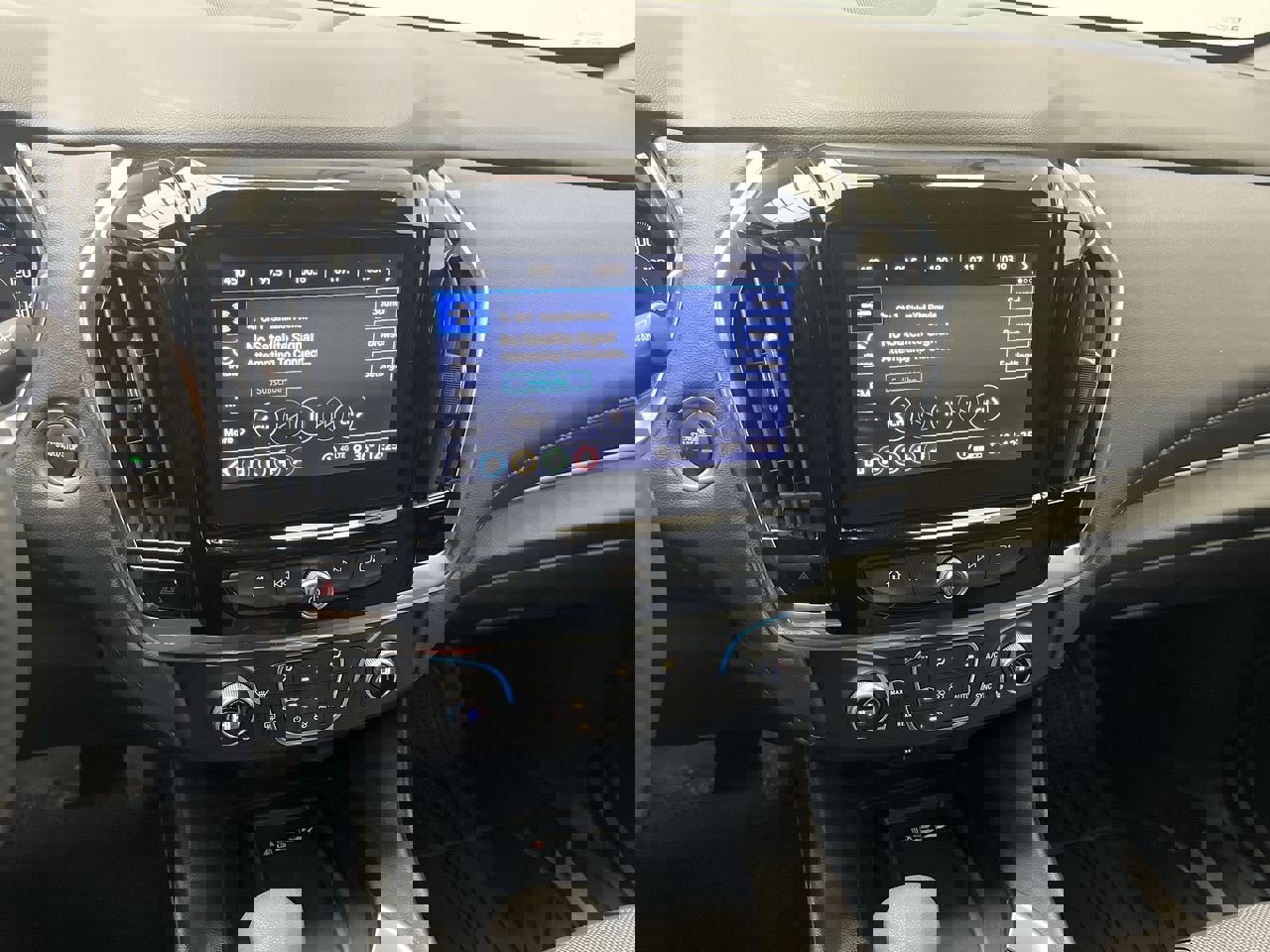 Certified 2023 Chevrolet Traverse LT AWD/4WD image 18