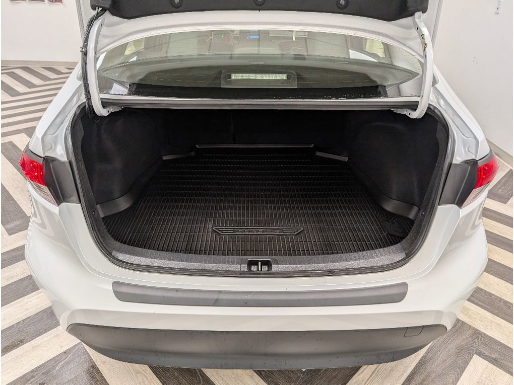 Used 2023 Toyota Corolla LE image 26