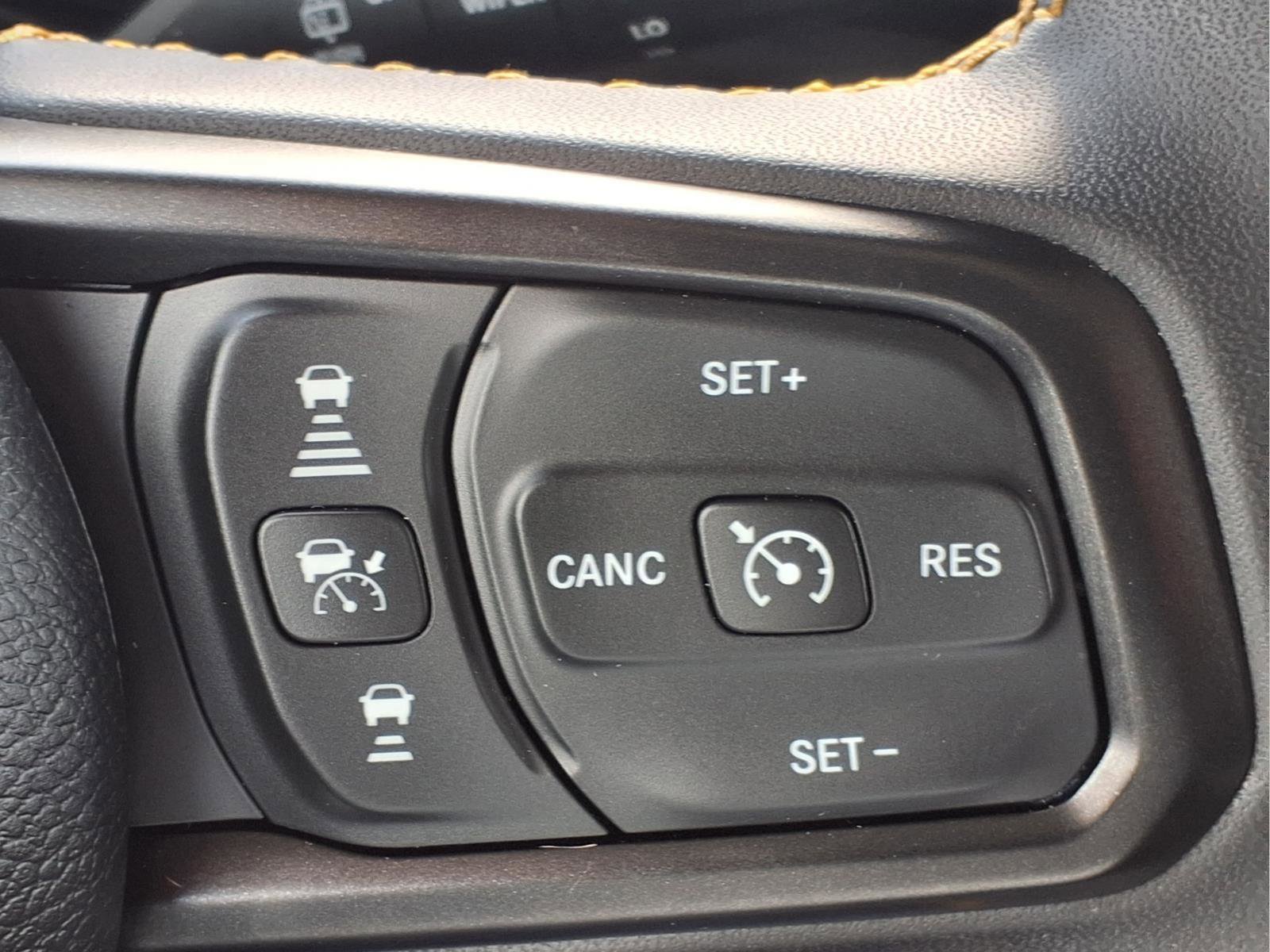 Used 2024 Jeep Wrangler Willys AWD/4WD image 17