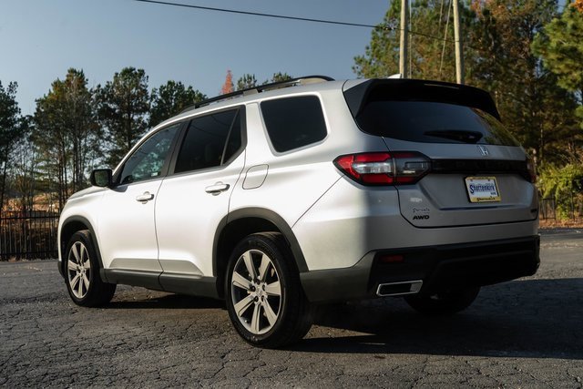 Certified 2024 Honda Pilot Sport image 7