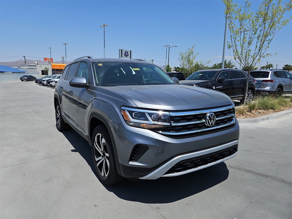 Used 2023 Volkswagen Atlas SEL image 2