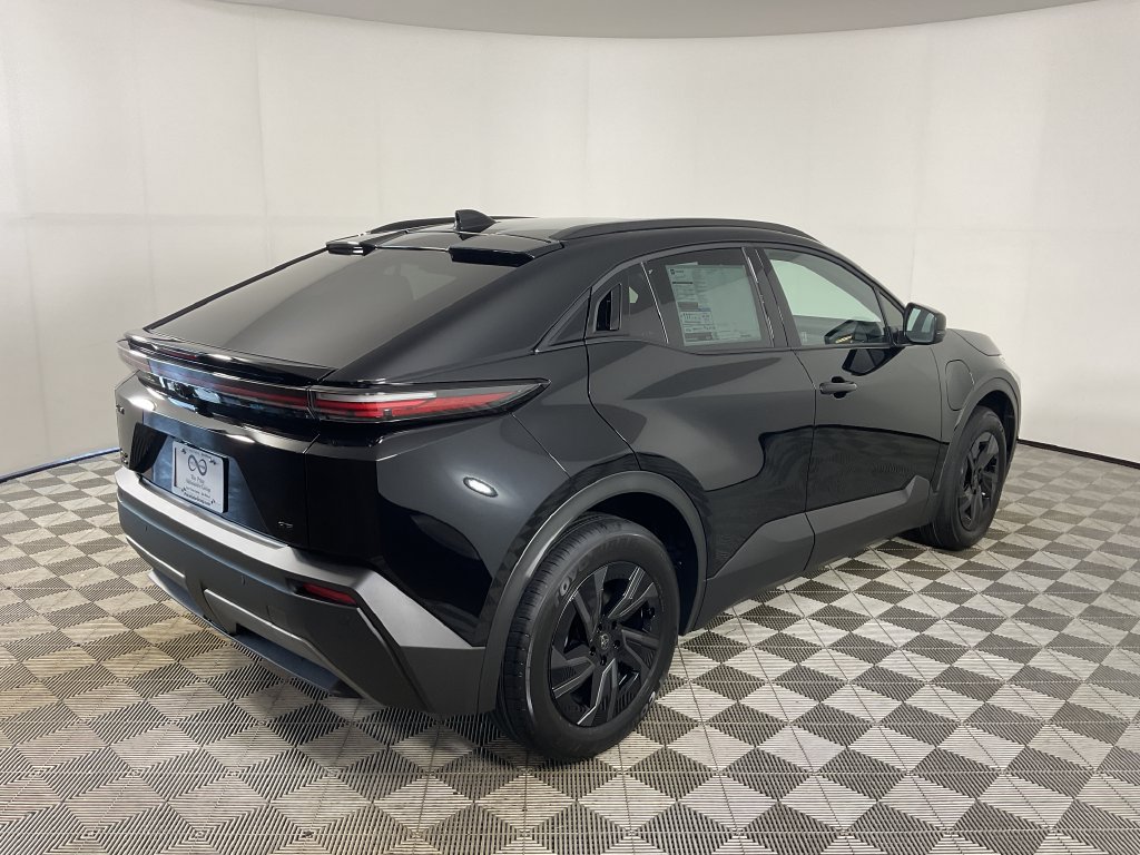 New 2026 Toyota C-HR AWD/4WD image 8