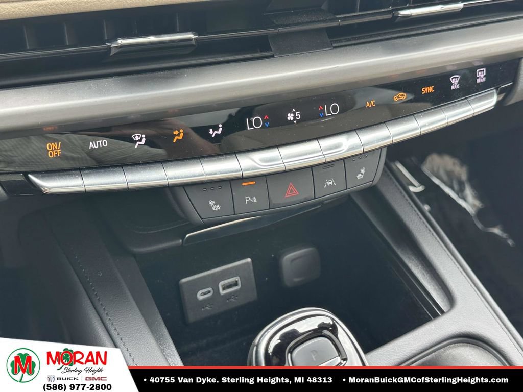 Certified 2024 Cadillac XT4 Luxury w/ Cold Weather Package AWD/4WD image 28