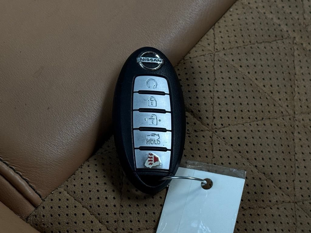 Used 2017 Nissan Maxima SR w/ Interior Lighting Package FWD image 31